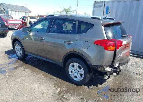 2015 Toyota Rav4 Le z USA, uszkodzony, nr VIN JTMBFREV0FD174829